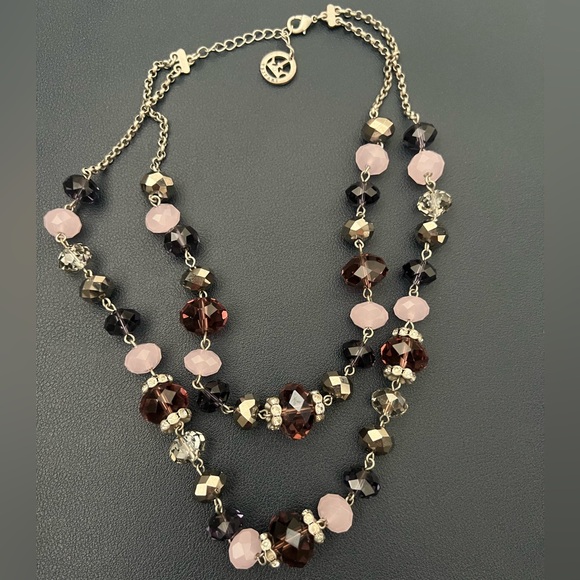 Vintage Crown Trifari Double Strand Purple Hues Faceted Glass Beaded Necklace - Picture 4 of 5